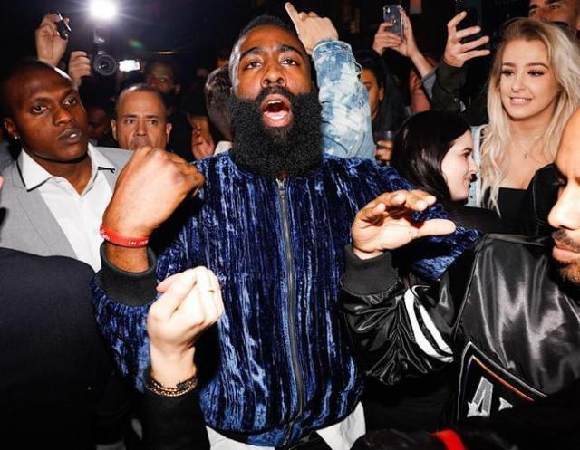 1673867262172023630.jpg 哈登.jpg